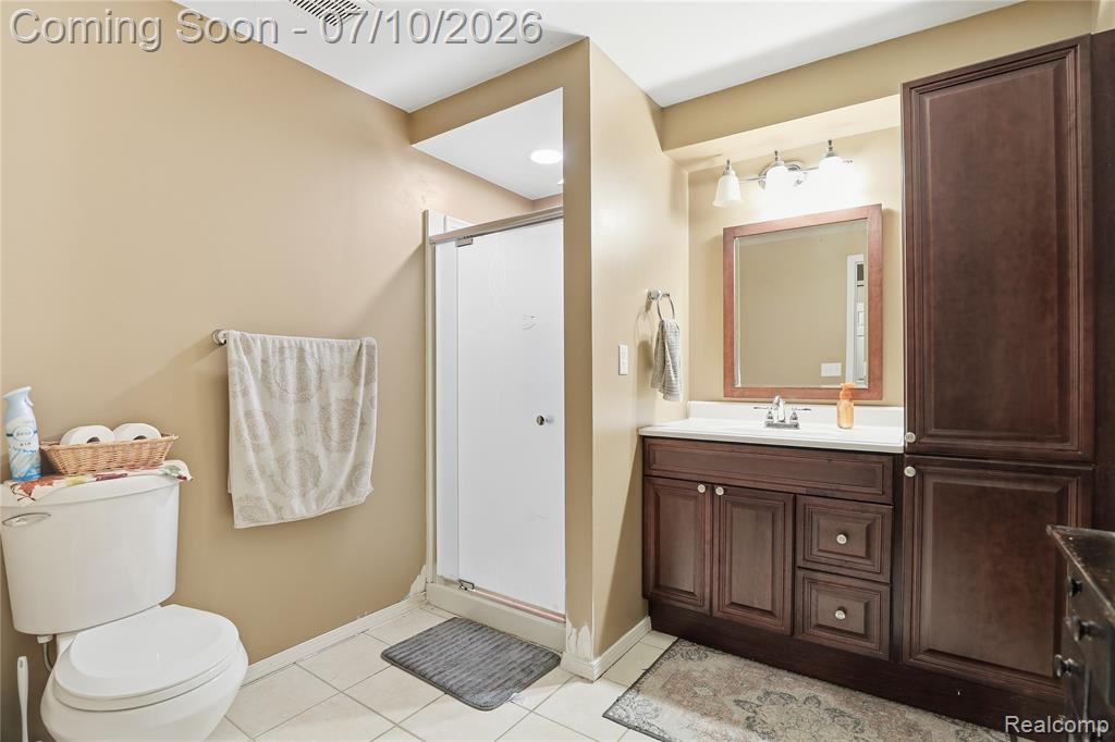 5275 E Maple Avenue, Grand Blanc, MI 48439 — Photo 28
