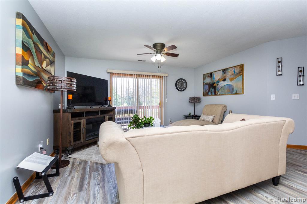 9747 Wildflower Court, Van Buren, MI 48111 — Photo 8