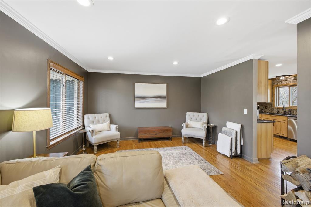 9115 Pine Hill Trail, Fenton, MI 48430 — Photo 12