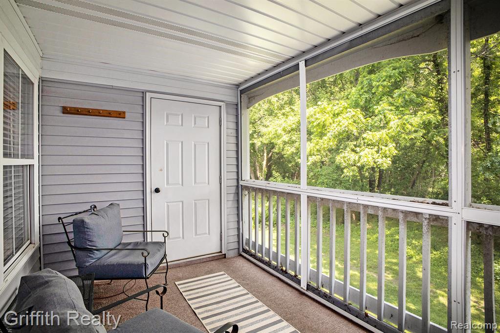 1217 Curzon Court, 203, Howell, MI 48843 — Photo 13