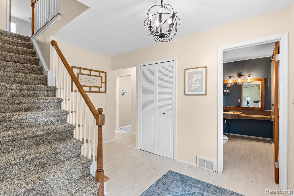 5368 Boland Drive, Grand Blanc, MI 48439 — Photo 10