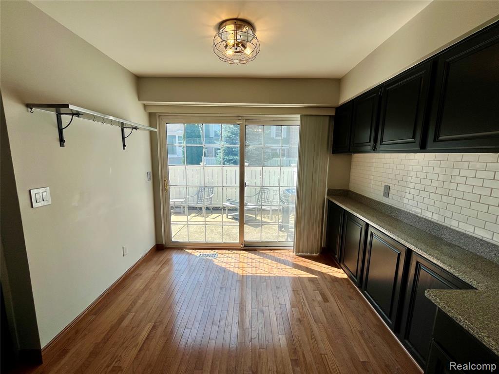20864 E Glen Haven Circle, Northville, MI 48167 — Photo 18