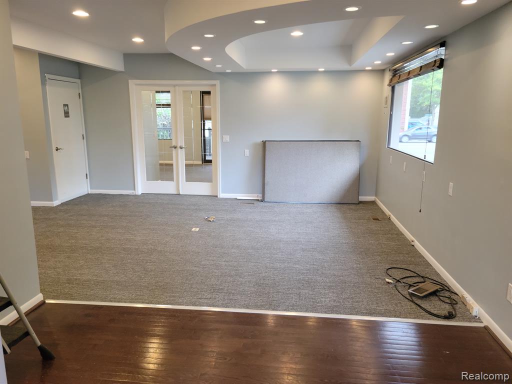 909 N MAIN Street, Royal Oak, MI 48067 — Photo 8