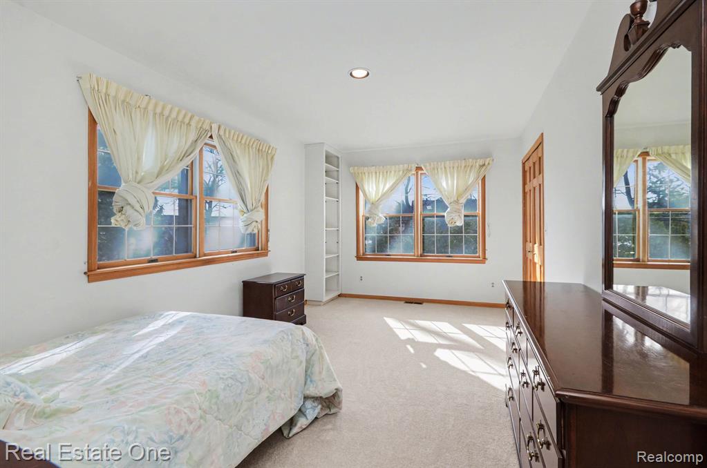 5840 Inkster Road, West Bloomfield, MI 48323 — Photo 30
