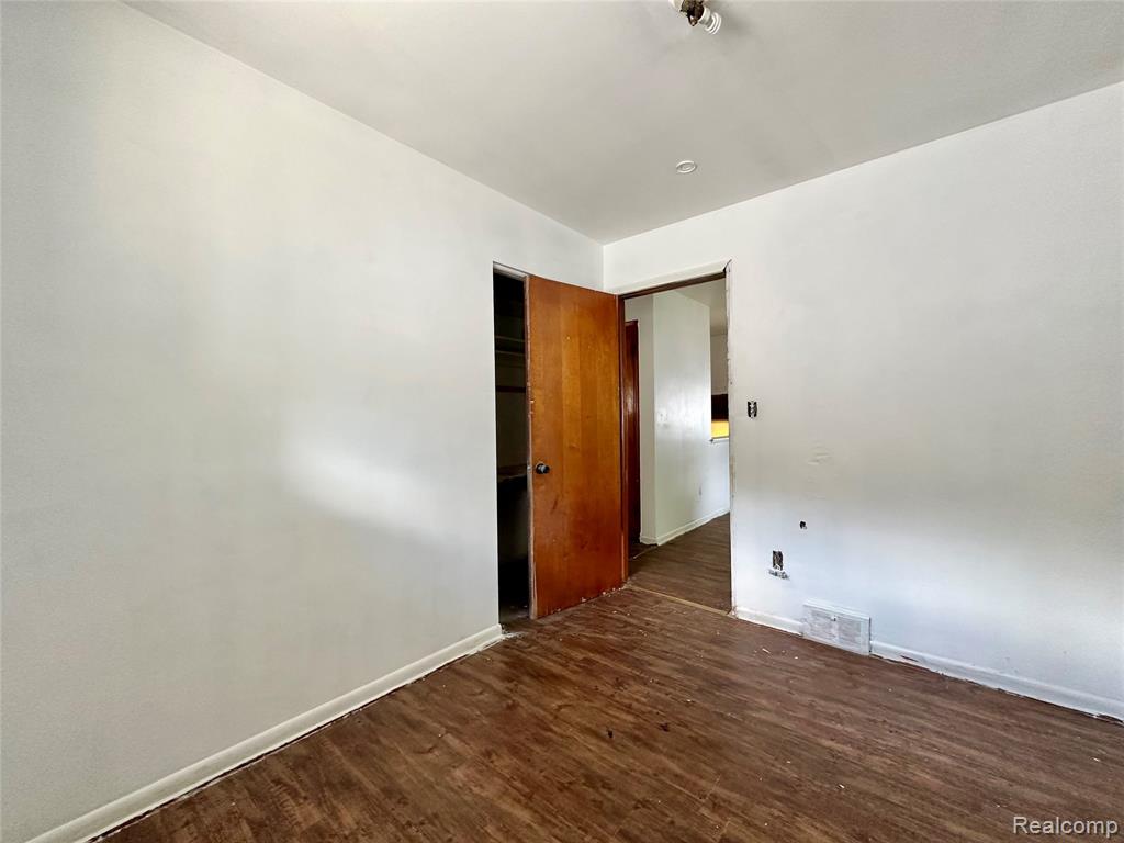 4936 Dudley Street, Dearborn Heights, MI 48125 — Photo 11