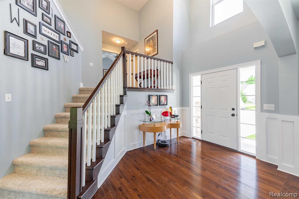 299 NAPA VALLEY Drive, Milford, MI 48381 — Photo 7