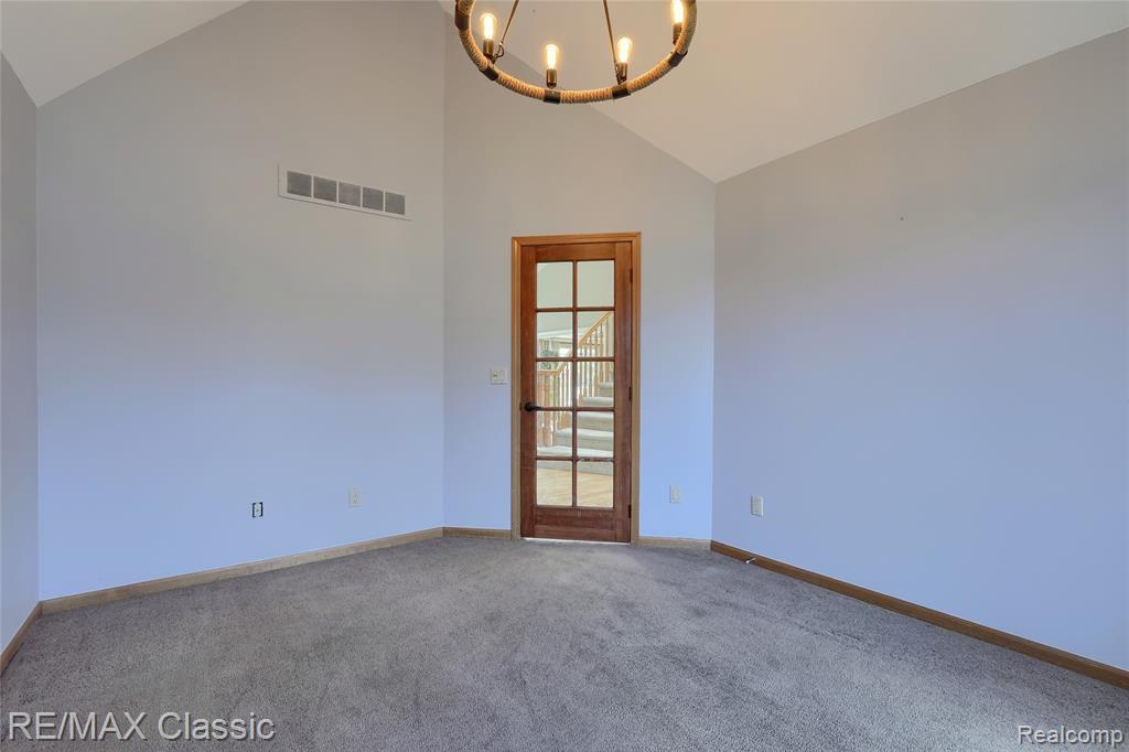 43274 Hillsboro Drive, Clinton Twp, MI 48038 — Photo 8