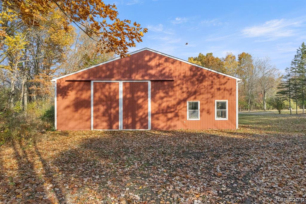 6555 WARREN Road, Ann Arbor, MI 48105 — Photo 4