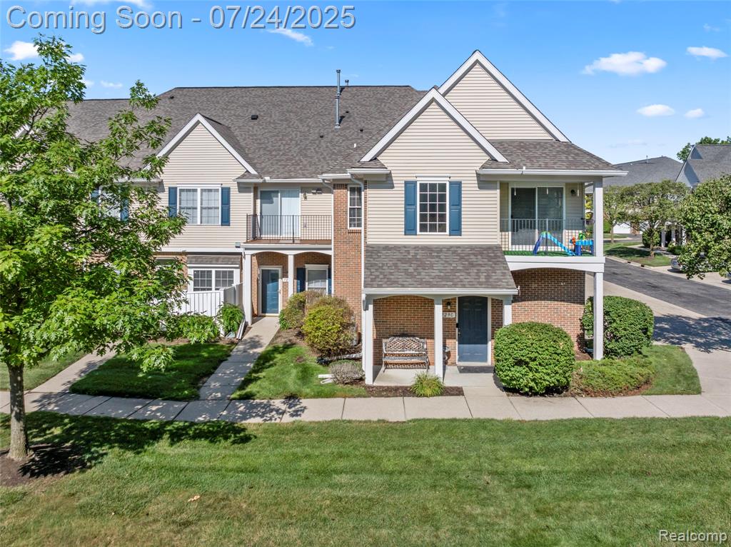 729 Amberly Dr, C, Waterford, MI 48328 — Photo 2