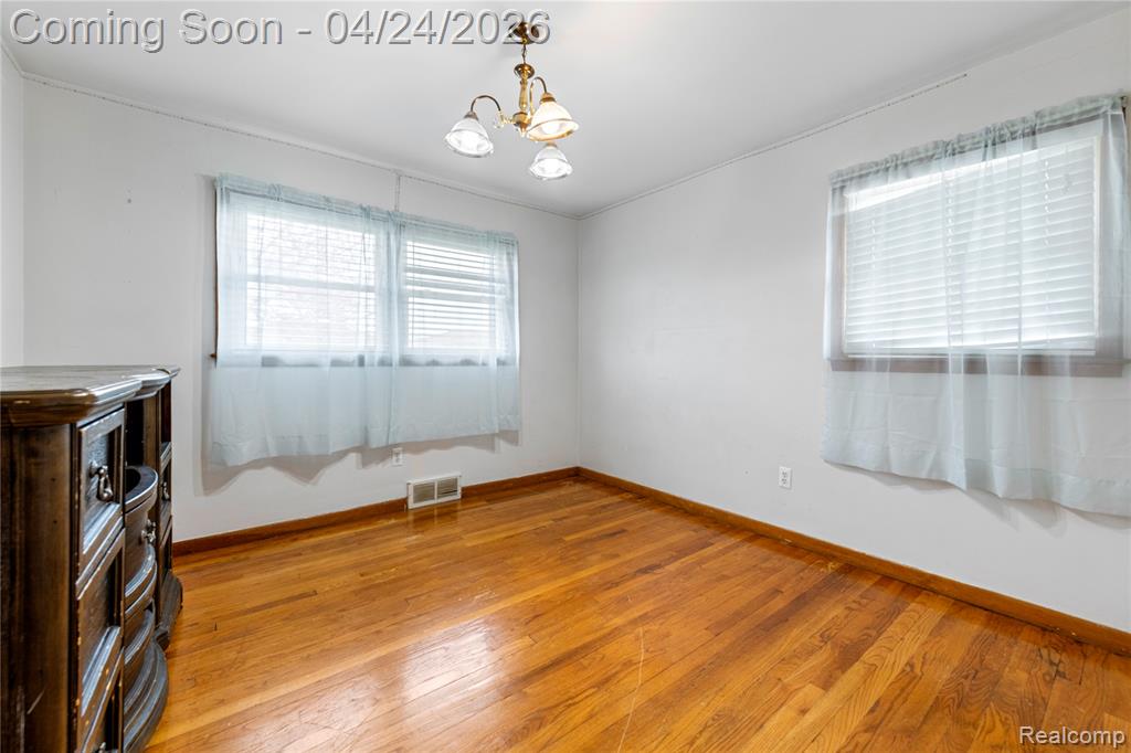 24861 Almond Avenue, Eastpointe, MI 48021 — Photo 9