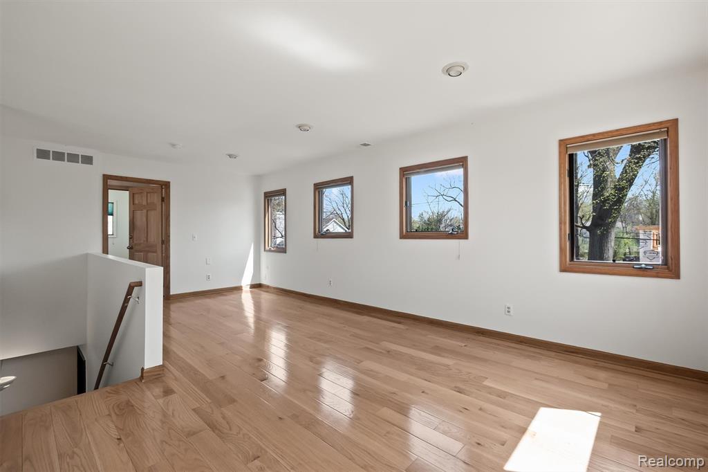 5461 Putnam Drive, West Bloomfield, MI 48323 — Photo 33