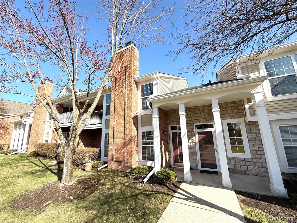 56467 CHESAPEAKE Trail, Utica, MI 48316 — Photo 2