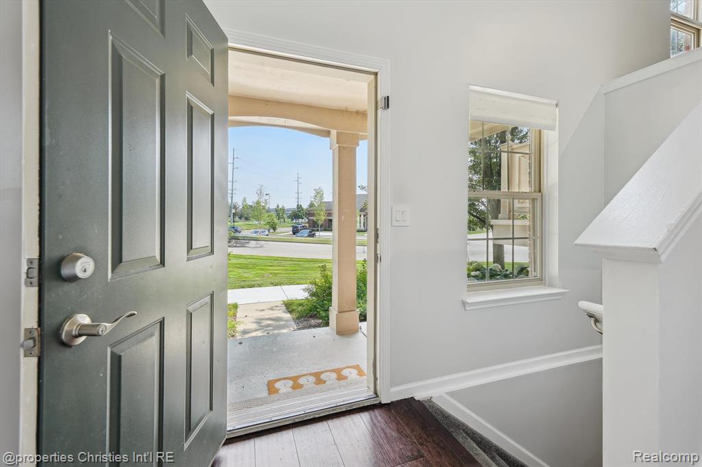 39771 ROCKCREST Circle, Northville, MI — Photo 5