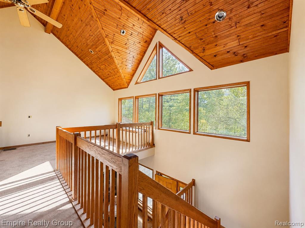 2111 Oak Terrace, Ortonville, MI 48462 — Photo 9