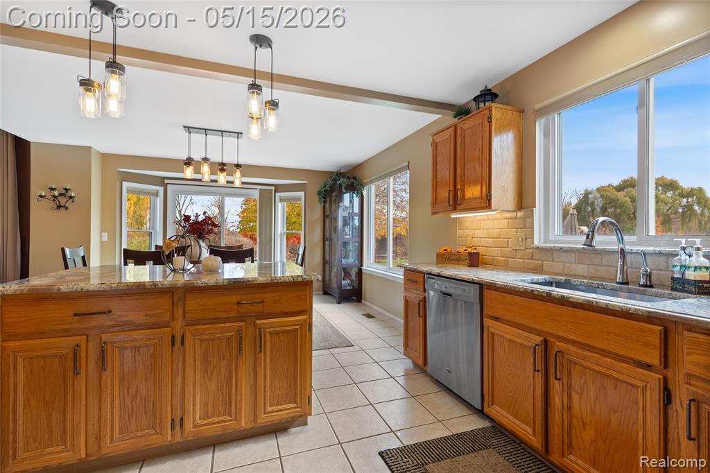 48528 Lafayette Drive, Macomb, MI 48044 — Photo 16