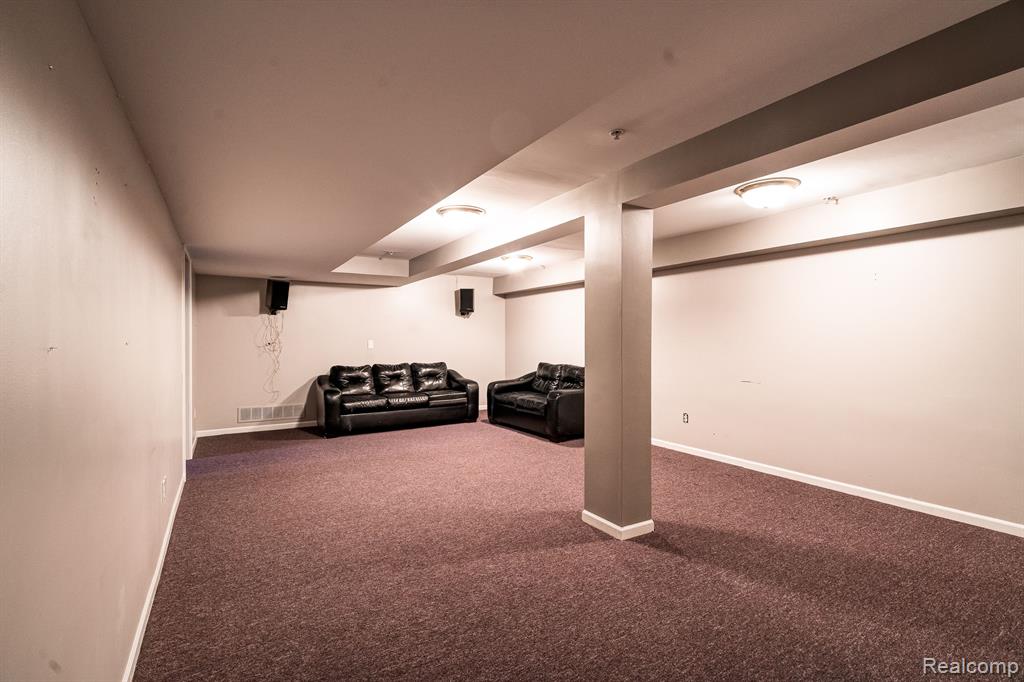 4205 CAMERON Circle, Walled Lake, MI 48390 — Photo 30