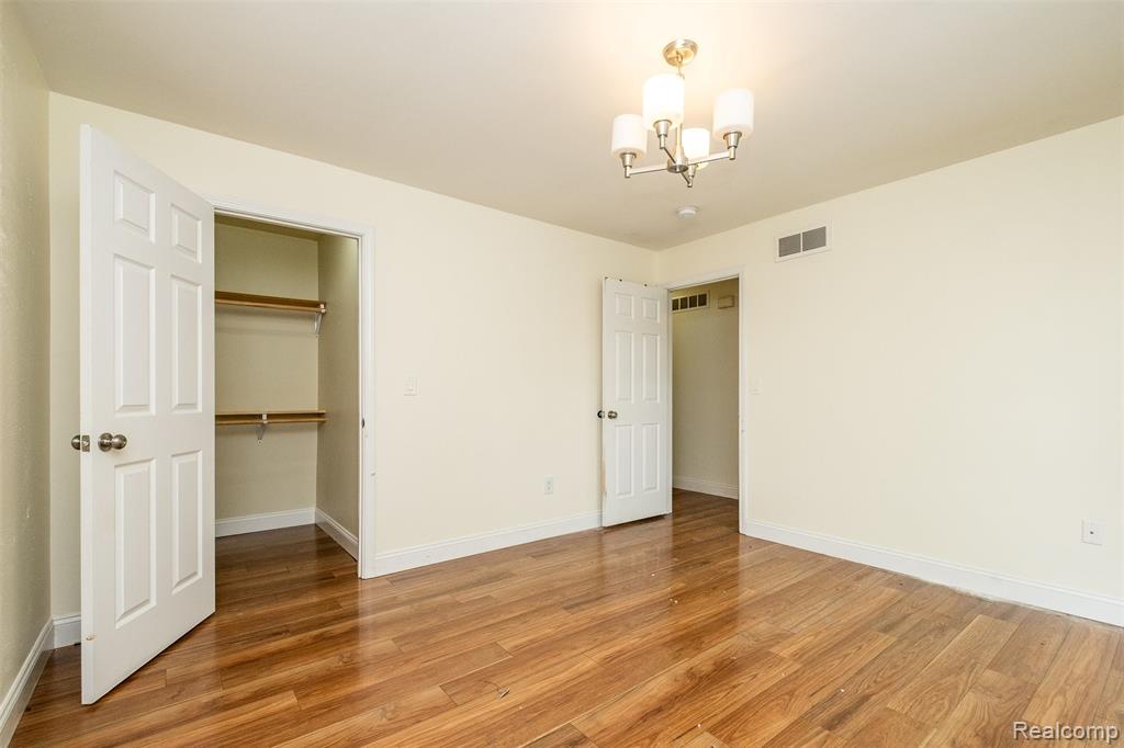 6733 ARDSLEY Drive, Canton, MI 48187 — Photo 20