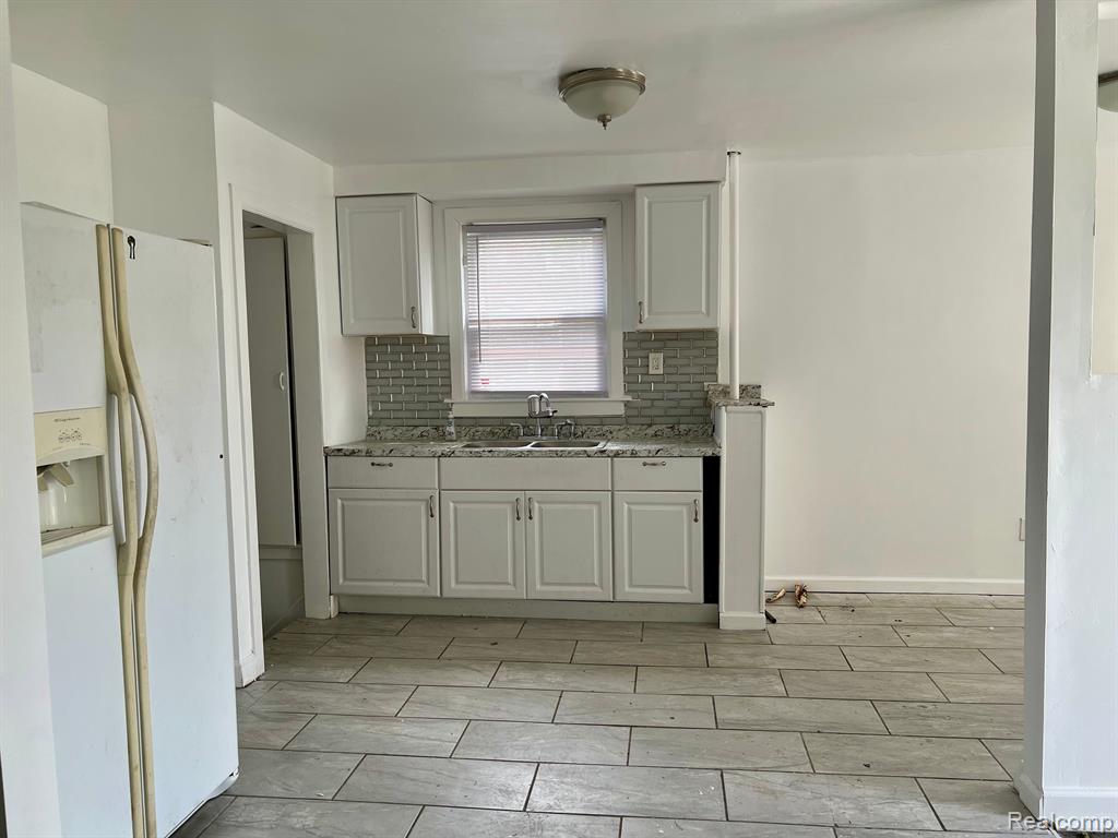 8614 ROBSON Street, Detroit, MI 48228 — Photo 3