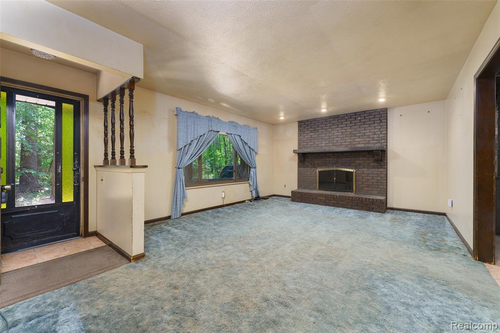 8800 Evergreen Road, Brighton, MI 48116 — Photo 3