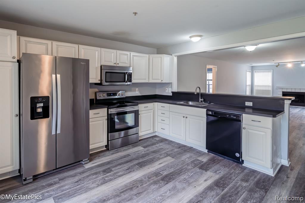 28231 CARLTON WAY Drive, Novi, MI 48377 — Photo 10