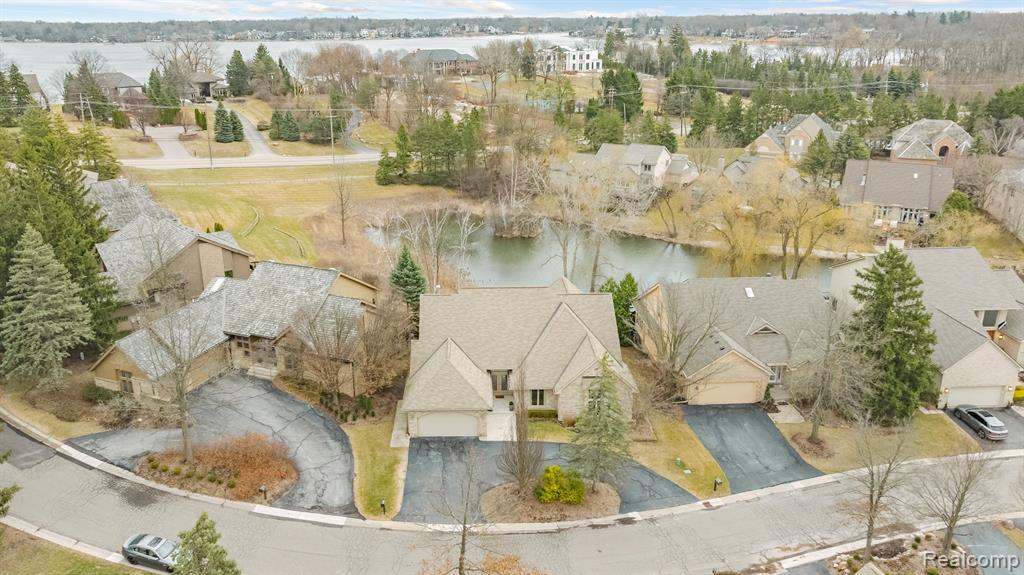 5035 Oakbrooke Drive, West Bloomfield, MI 48323 — Photo 41