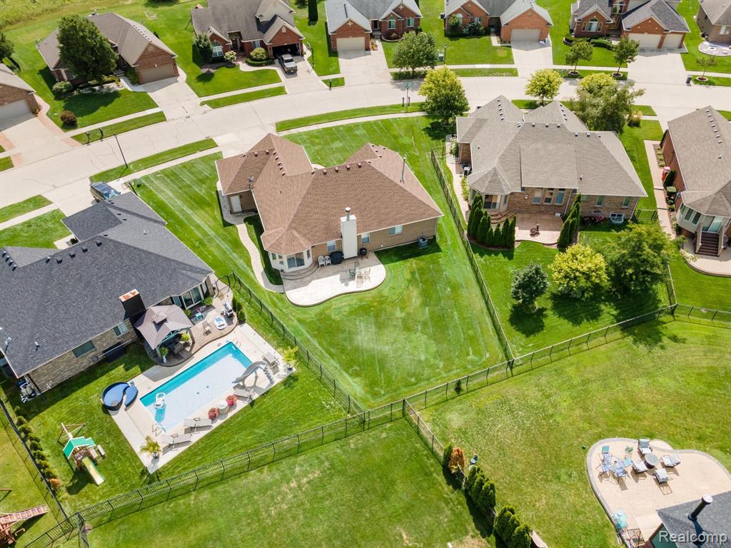 51031 HOOK Drive, Macomb, MI 48042 — Photo 49
