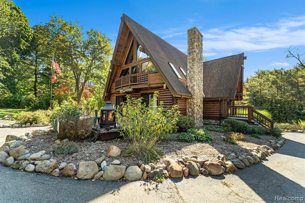 1366 S Baldwin Road, Lake Orion, MI