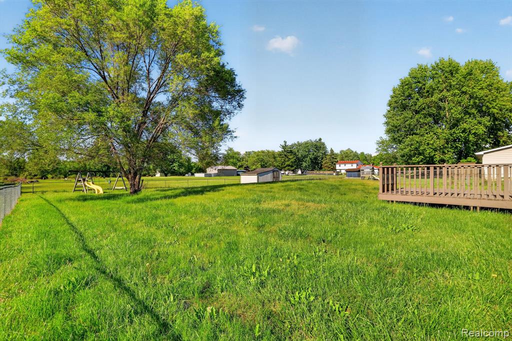 4050 Thompson Road, Linden, MI 48451 — Photo 4