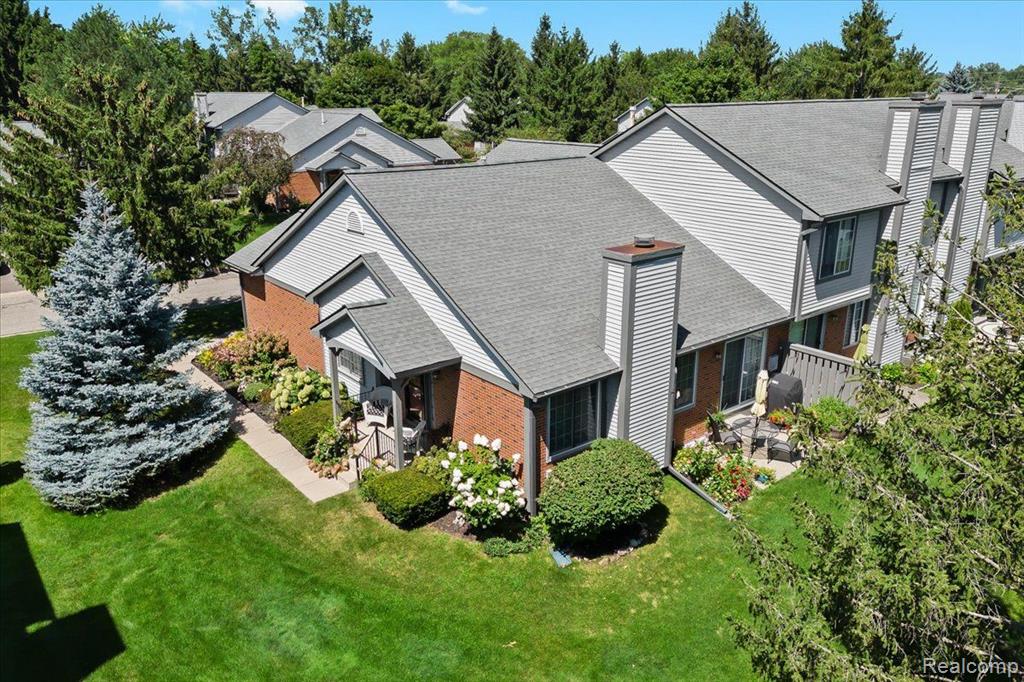 456 WINWOOD Circle, Walled Lake, MI 48390 — Photo 4