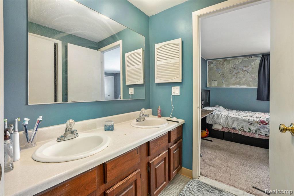 1814 BRENTWOOD Drive, Troy, MI 48098 — Photo 11