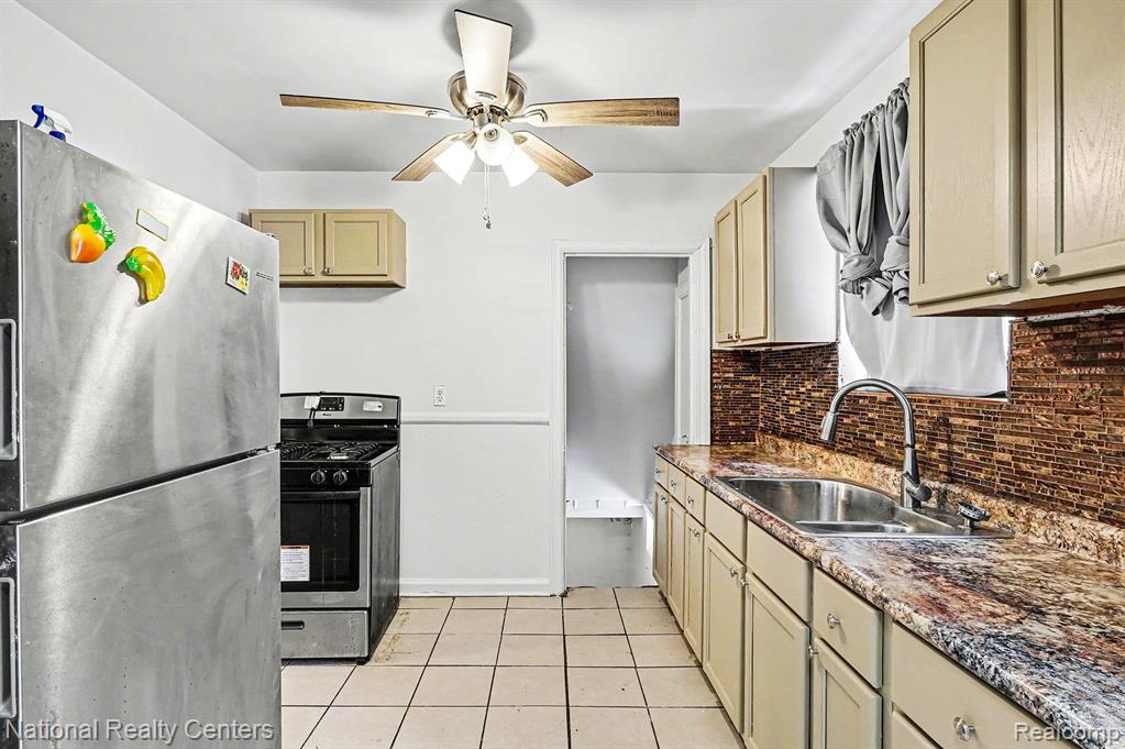 20015 Stotter Street, Detroit, MI 48234 — Photo 6