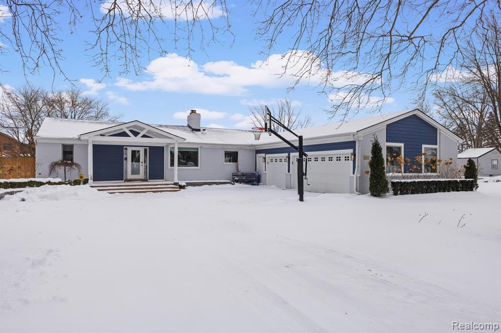 3301 Mann Road, Clarkston, MI, 00000