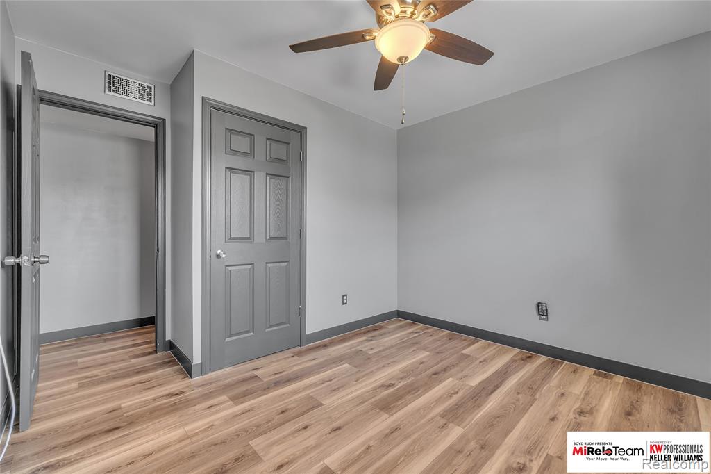 4737 Glenis Street, Dearborn Heights, MI 48125 — Photo 12