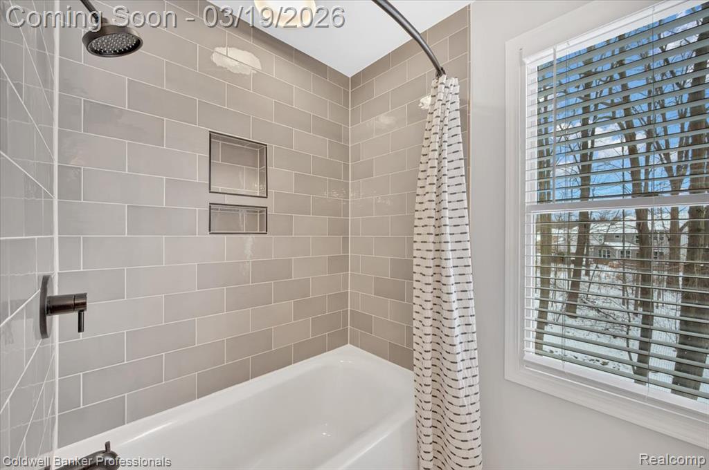 7480 Wyngate Drive, Clarkston, MI 48348 — Photo 37