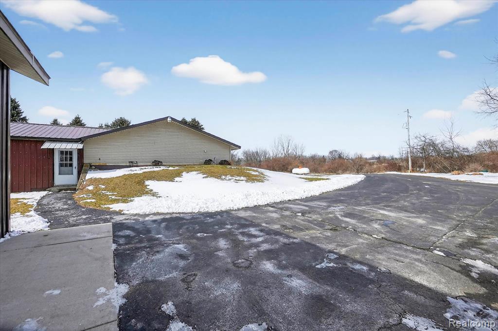 14463 Seymour Road, Linden, MI 48451 — Photo 4