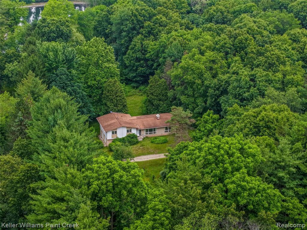 4464 Foxwood Drive, Milford, MI 48380 — Photo 5