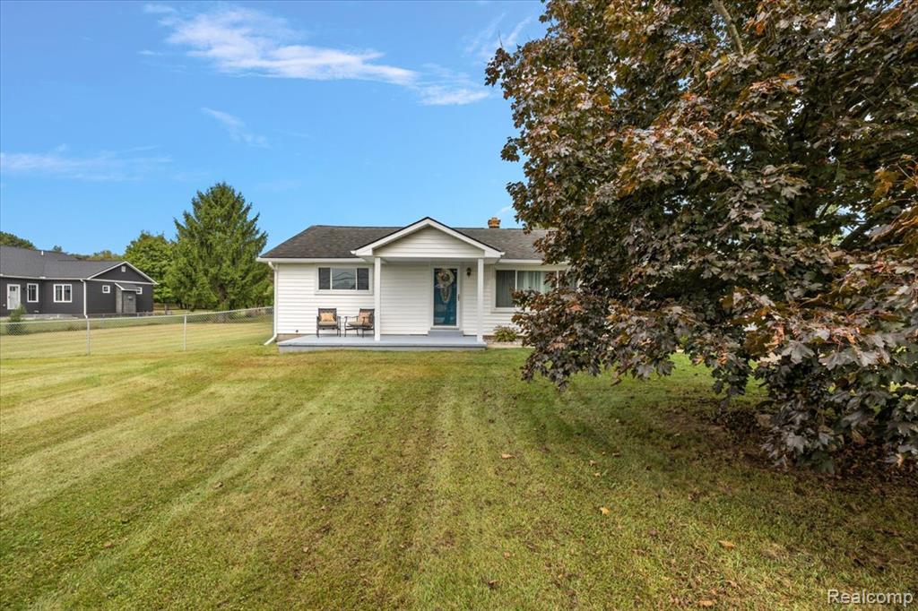 8918 Davisburg Road, Clarkston, MI 48348 — Photo 36