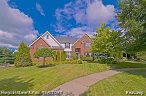 5370 Plantation Drive, Commerce Twp, MI 48382 — front exterior
