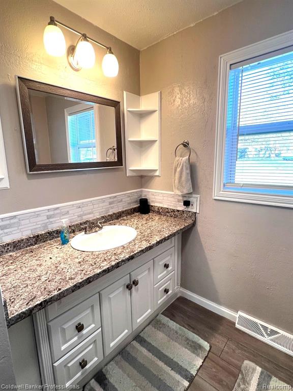 631 Madison Street N, Perry, MI 48872 — Photo 11