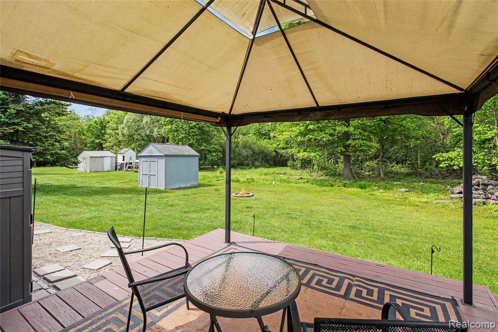 829 Holly Bush Drive, Holly, MI 48442 — Photo 18