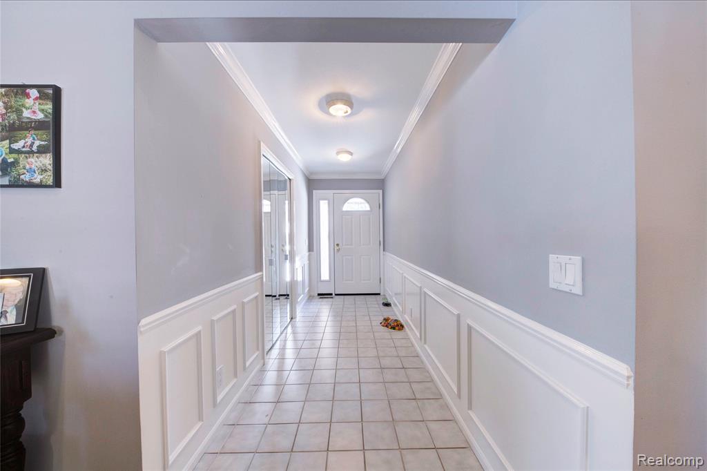 46822 Springhill Drive, Shelby Twp, MI 48317 — Photo 7