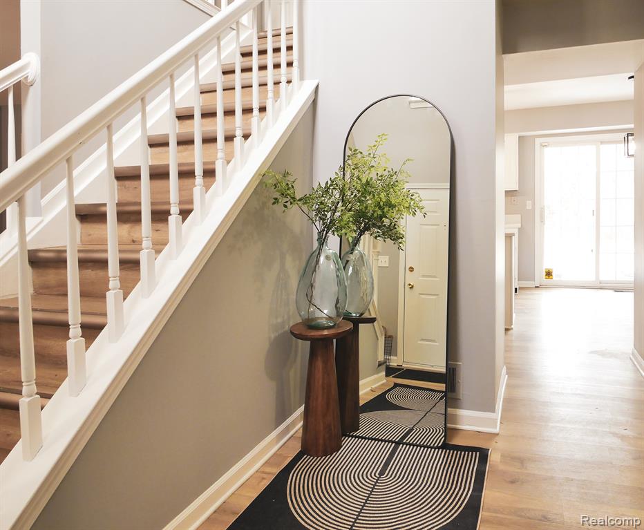 3005 TURNBERRY Lane, Ann Arbor, MI 48108 — Photo 2