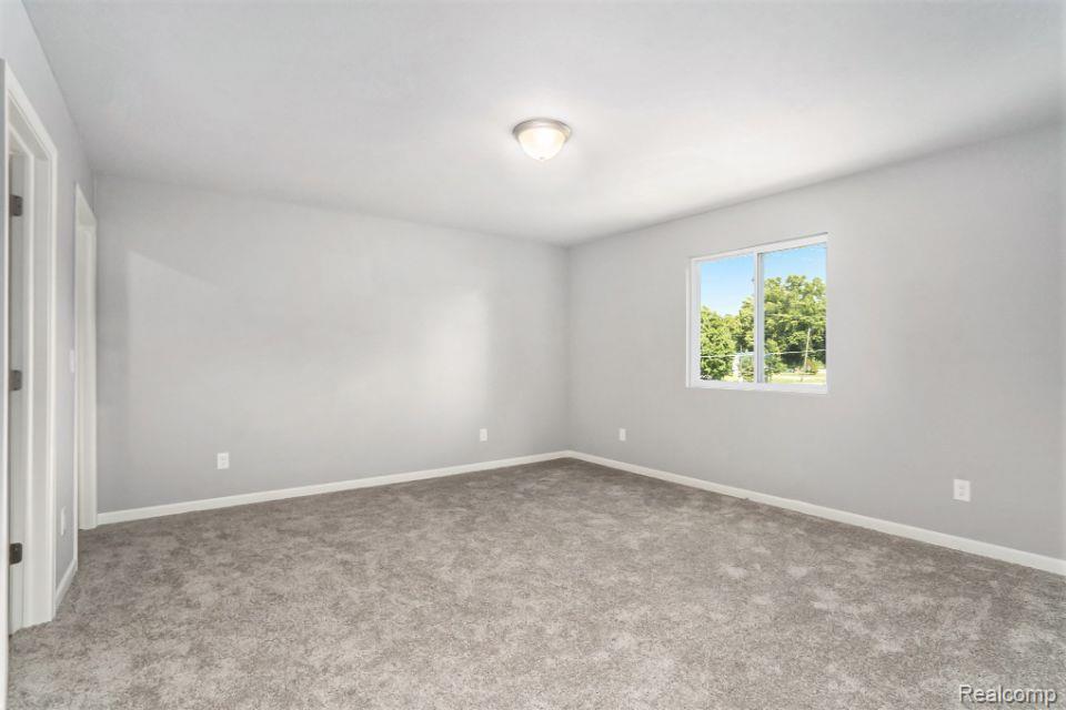 4421 Springmeadow Court, Burton, MI 48519 — Photo 16