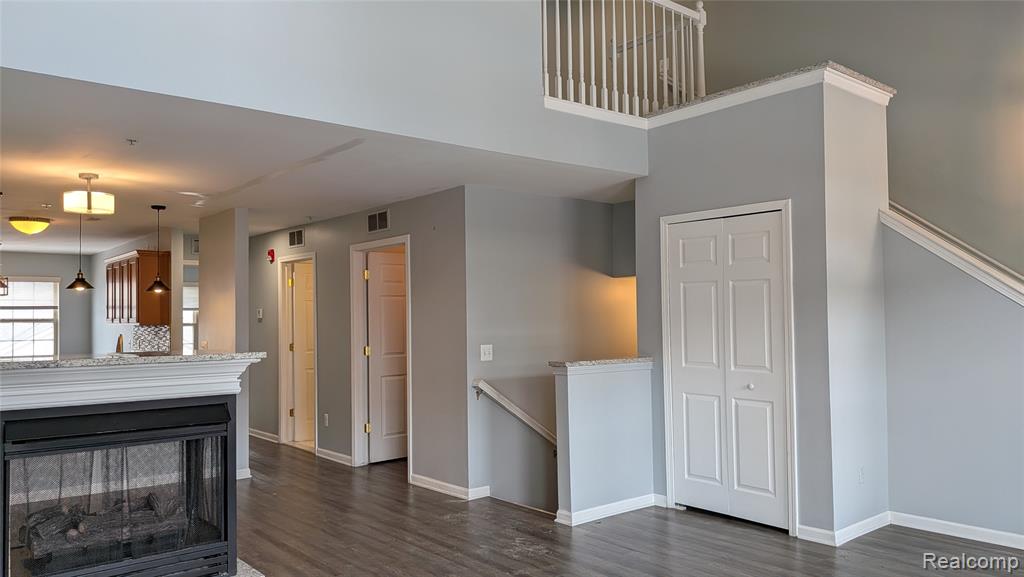 413 VILLAGE Drive, Walled Lake, MI 48390 — Photo 21