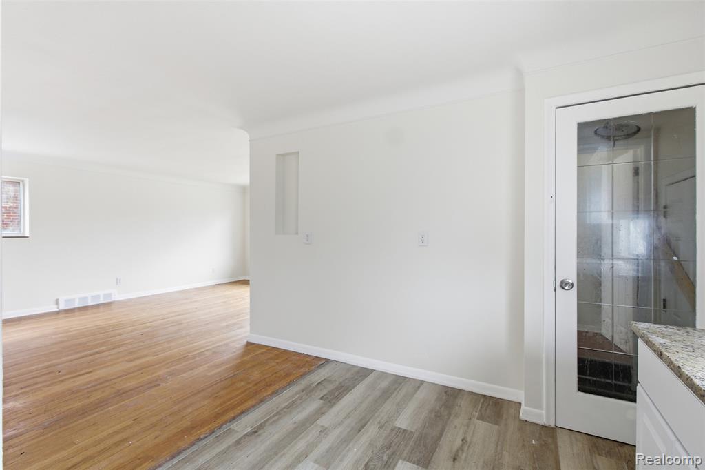 18425 Lesure Street, Detroit, MI 48235 — Photo 15