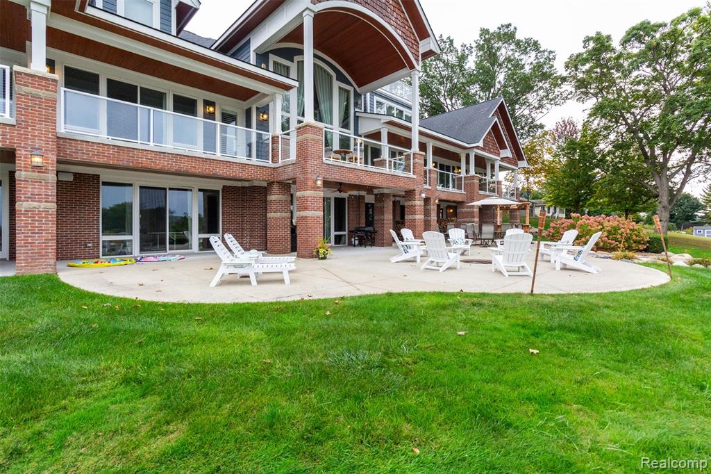 302 Tanview Drive, Oxford, MI, 48371