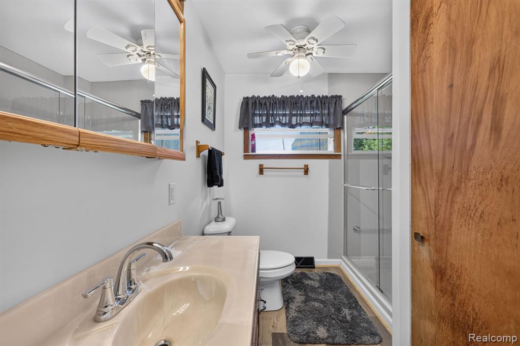 5233 Torrey Road, Flint, MI 48507 — Photo 21
