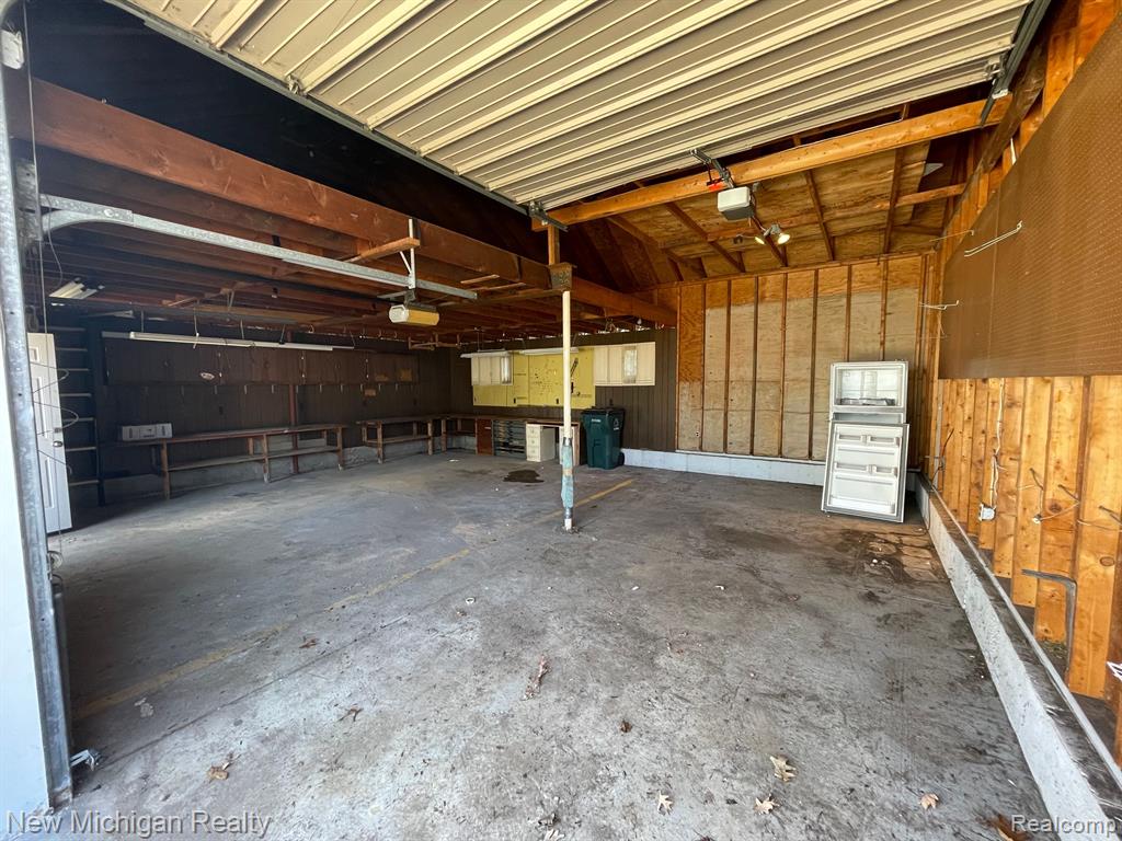 985 W Hazelhurst Street, Ferndale, MI 48220 — Photo 6