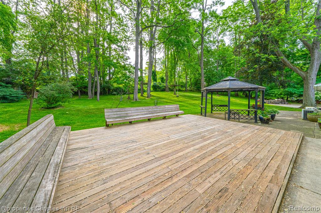 6663 Bloomfield Lane, West Bloomfield, MI — Photo 48