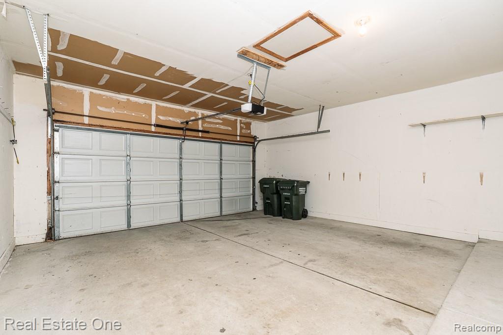 619 Whitney Drive, Rochester Hills, MI 48307 — Photo 42